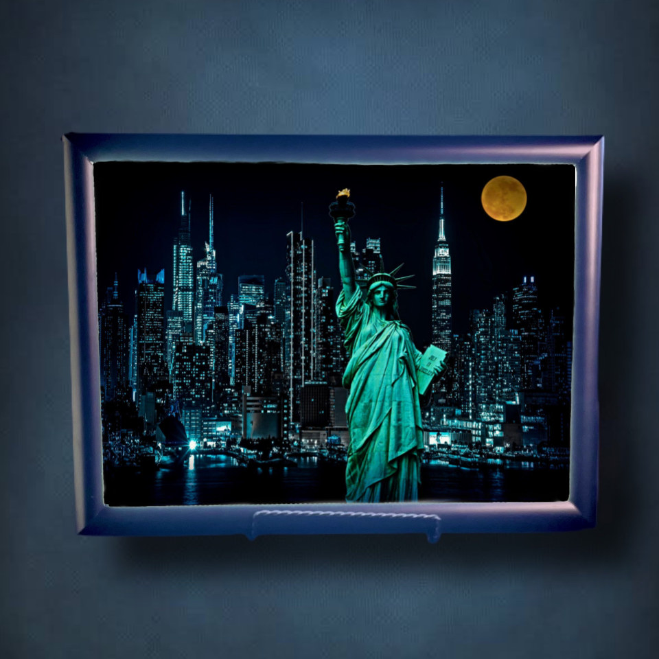 Lady Liberty Lightbox Frame